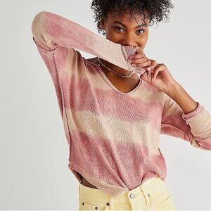 Free People Come And Get It Washed Top Size Medium Pink Cream Slouchy V-neck